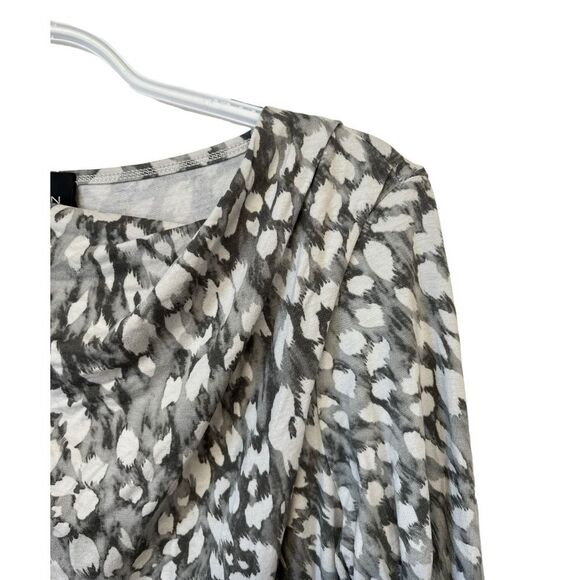 NWOT St John | Green White Abstract Print Stretch 3/4 Sleeve Boat Neck S - Picture 2 of 6